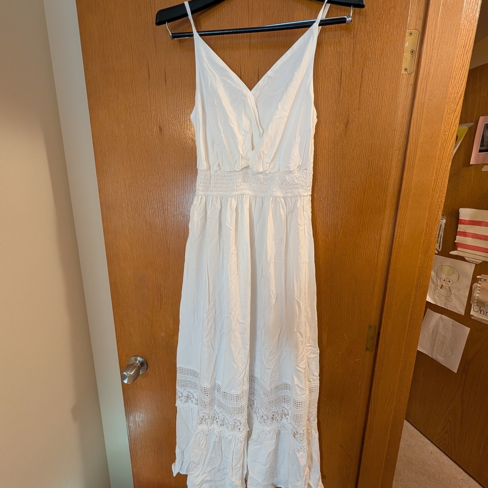 Cupshe White Maxi Dress with Lace Detail